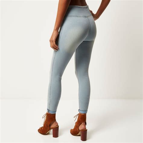 light denim leggings.